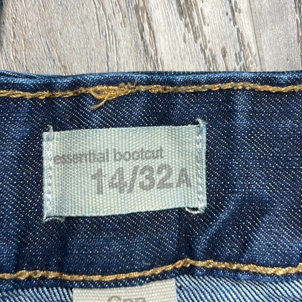 Gap Factory Women’s Dark Wash Essential Bootcut Jeans, size 14A - Picture 2 of 10